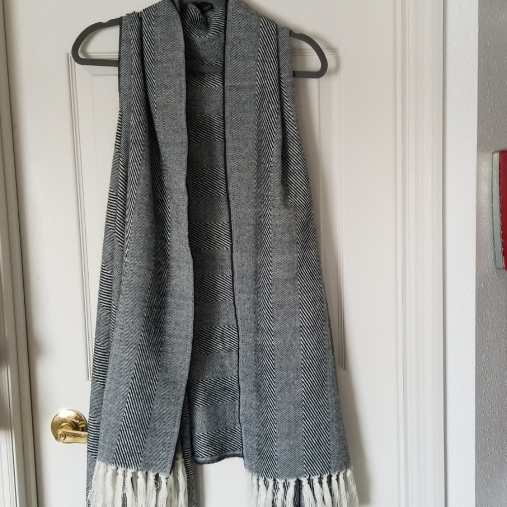 Long shawl